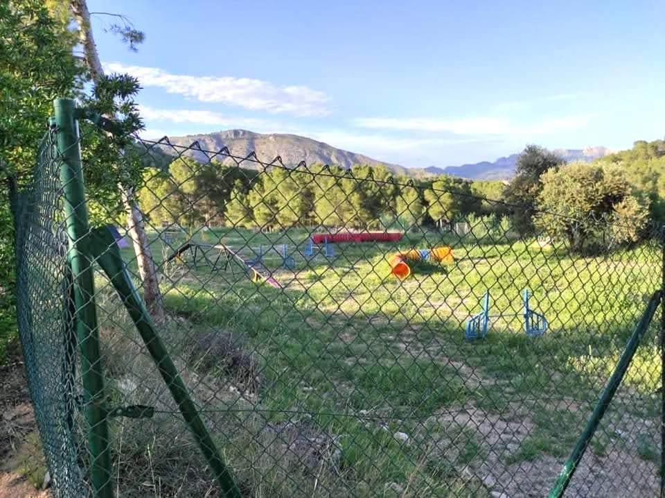 El Paraiso De Los Perros Polop Dış mekan fotoğraf